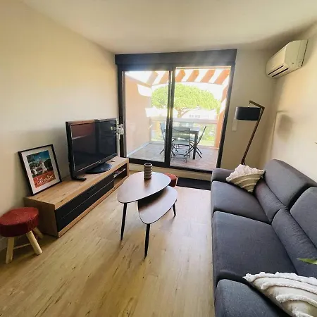 アパート Climatise Avec Terrasse, Piscine Et Garage, Proche Et Port - Fr-1-723-78 *